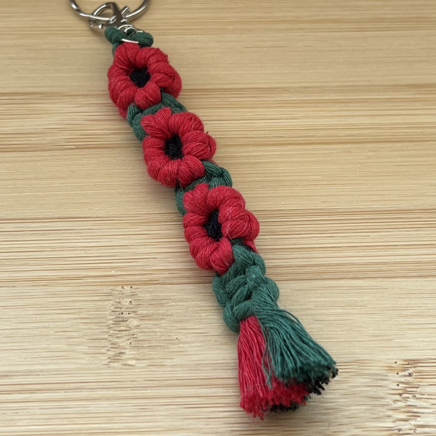 ❤️ Macramé Poppy Keychain