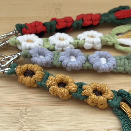 🌻 Macramé Sunflower Keychain
