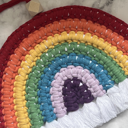 🌈  Bright Seven-Colour Macramé Rainbow